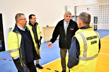 SZKOŁA W SKRBEŃSKU JUŻ Z NOWĄ SALĄ GIMNASTYCZNĄ. BĘDZIE MOŻNA ZOBACZYĆ JAK WYGLĄDA