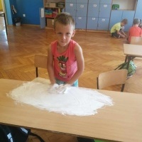 ,, Rączki ćwicz - pięknie pisz '' (8)
