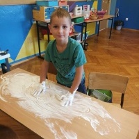 ,, Rączki ćwicz - pięknie pisz '' (7)